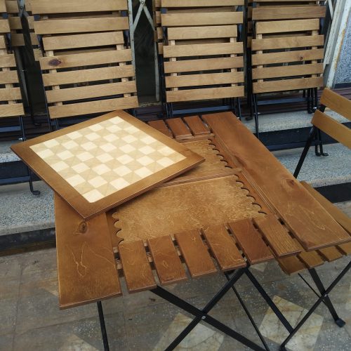 میز و صندلی چوب فلز دو نفره با دو صفحه بازی